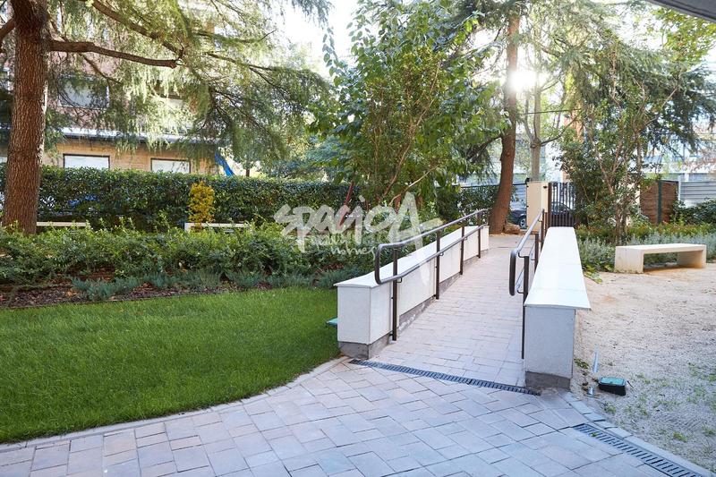 Foto 08c5d245-8e5d-4e95-a970-aa9dc2c1959d. Pis amb aparcament piscina a Ciudad Universitaria Madrid