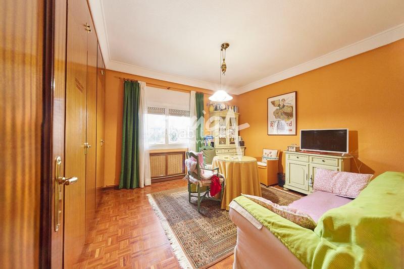 Foto 7a3d3774-ccaf-41d3-bace-07bff82e6203. Pis amb aparcament piscina a Ciudad Universitaria Madrid