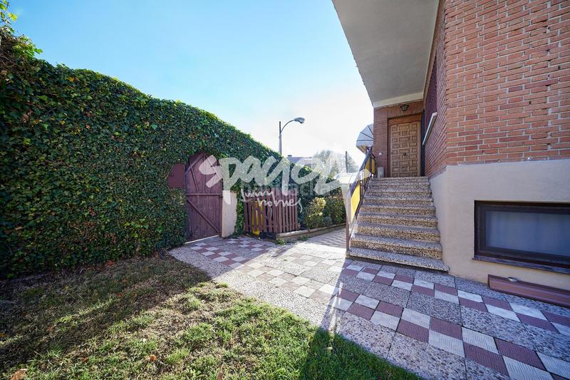 Foto a2e35088-ef58-49d0-9480-9d4a5c461724. Chalet mit heizung parking pool in Pueblo Pozuelo de Alarcón