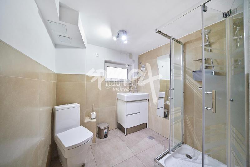 Foto c8d53b62-fdb4-4871-b8da-71eb672216a3. Chalet mit heizung parking pool in Pueblo Pozuelo de Alarcón