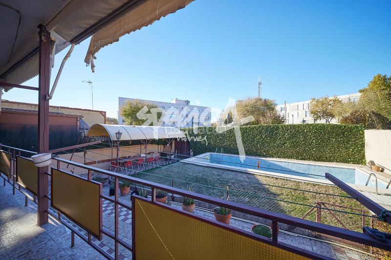 Foto fca983e3-d93f-4b55-8e24-0d9d9936ed67. Chalet mit heizung parking pool in Pueblo Pozuelo de Alarcón