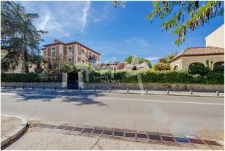 Chalet  Avenida guardia. Exclusivo palacio del siglo xix
