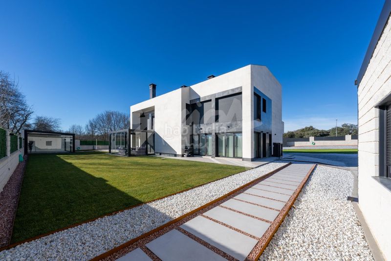 Foto 0a6d732a-61bd-4428-aaf4-c96eb8c74e5c. Xalet amb aparcament piscina a Colmenarejo