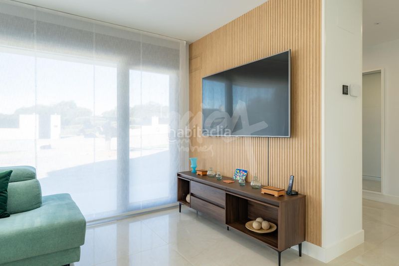 Foto 1723f76b-44eb-460e-81b7-35a7e26e70a2. Xalet amb aparcament piscina a Colmenarejo