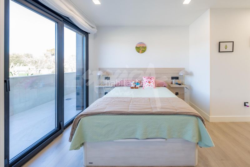 Foto 255ab227-843c-4f8f-acdb-5e8dcdee387e. Xalet amb aparcament piscina a Colmenarejo