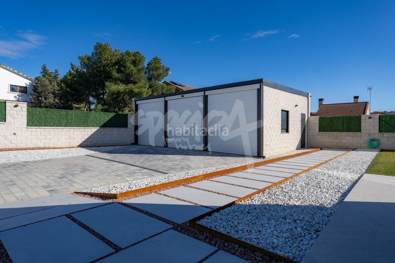 Foto 466a8ae4-544e-4ab4-896a-46fe99e7a79a. Xalet amb aparcament piscina a Colmenarejo