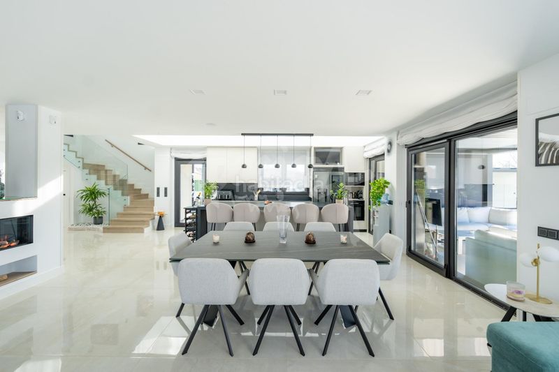 Foto 4c48f2a6-290d-4f92-8f64-5aa912f7244c. Xalet amb aparcament piscina a Colmenarejo