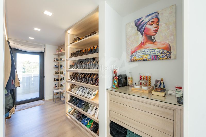 Foto 4fef7e76-3ee2-4fd5-80f6-6a7e457b8508. Xalet amb aparcament piscina a Colmenarejo