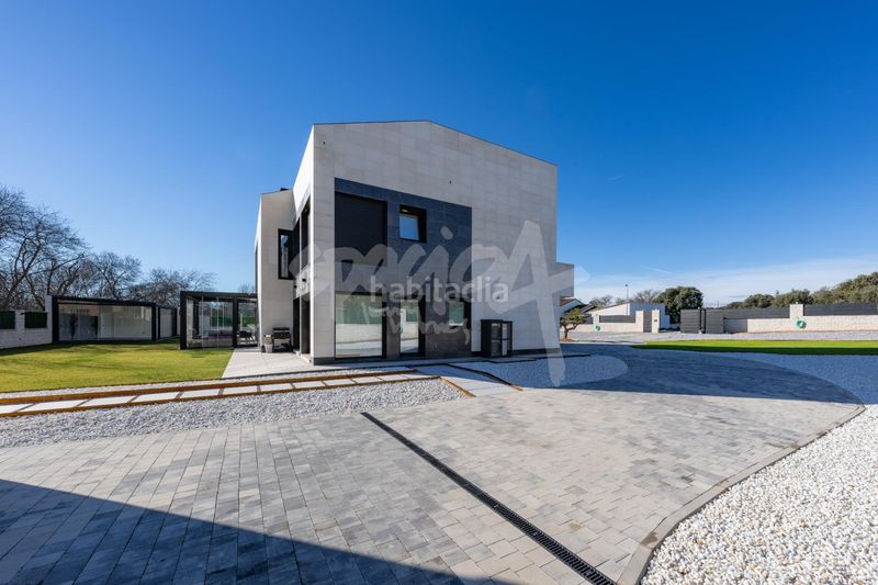 Foto 67286d4b-09dc-4c49-b065-2a5ea7a3acfb. Xalet amb aparcament piscina a Colmenarejo