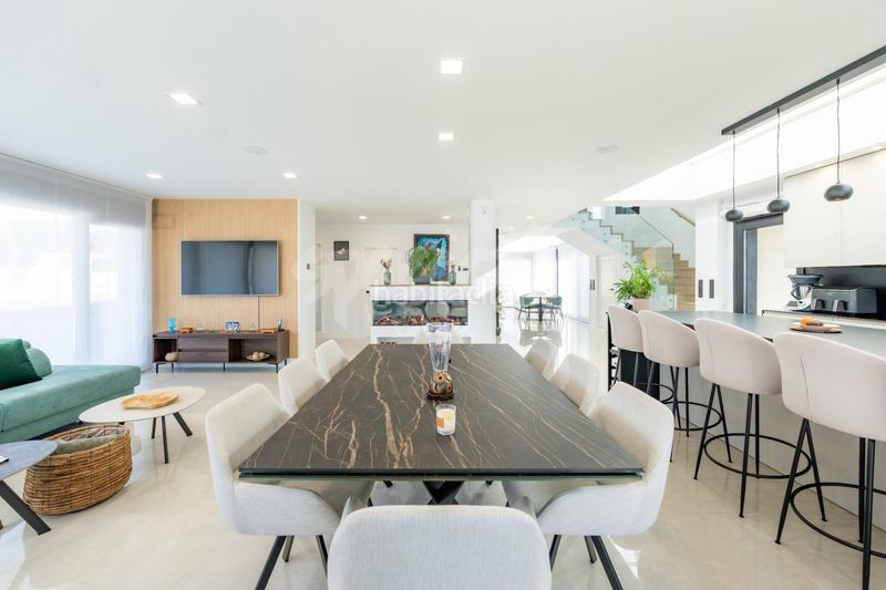 Foto 6e2118d8-cdf6-44c1-b67c-c9d75180970c. Xalet amb aparcament piscina a Colmenarejo