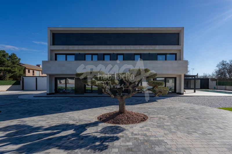 Foto 828fe3e0-4416-4fc1-9341-76000c70bcad. Xalet amb aparcament piscina a Colmenarejo