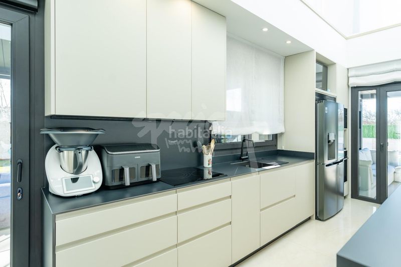 Foto 938ac746-8519-4296-91fb-cae7c44e4241. Xalet amb aparcament piscina a Colmenarejo