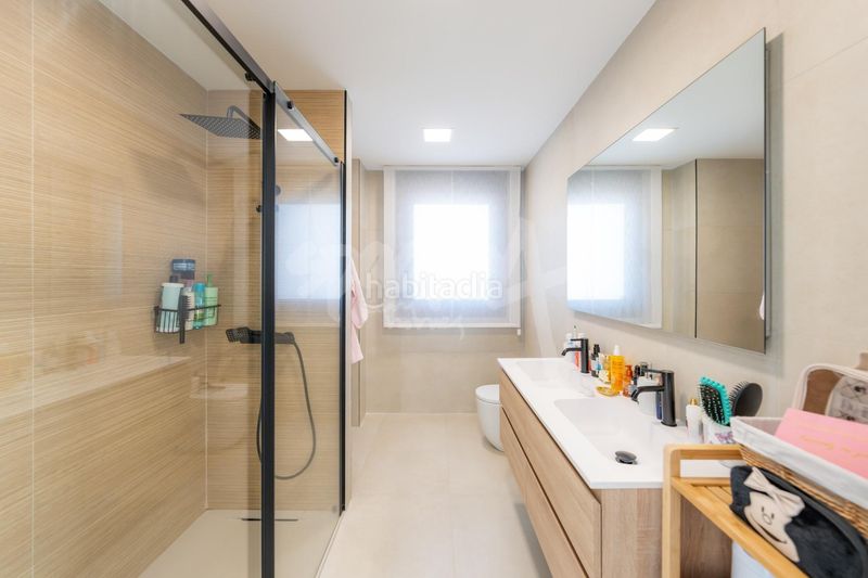 Foto be05f575-ab6d-4339-a4b9-7d5014989f7e. Xalet amb aparcament piscina a Colmenarejo