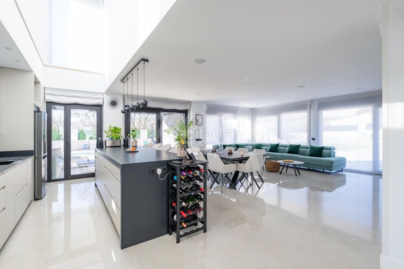 Foto d2d06a87-869d-434d-8f16-f1ec8bef9160. Xalet amb aparcament piscina a Colmenarejo