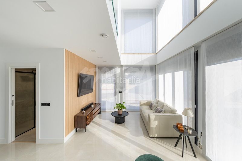 Foto f761b275-876d-412b-bb78-c4f5c8be4bb0. Xalet amb aparcament piscina a Colmenarejo