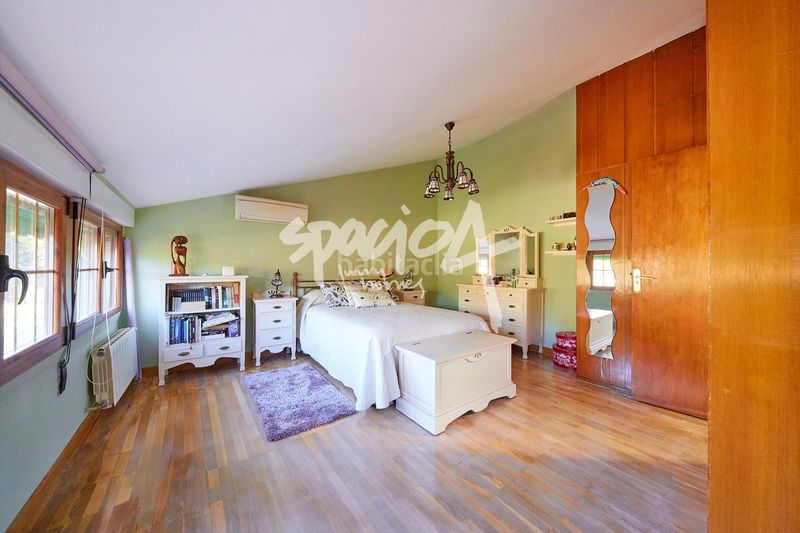 Foto a5dd38e5-c5a6-4dab-80fa-303c2df069fb. Xalet amb calefacció aparcament piscina a La Chopera Rozas de Madrid (Las)