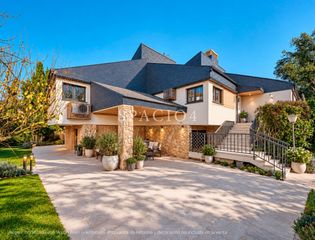 Chalet  Calle guridi. Chalet independiente en venta en la chopera, las rozas