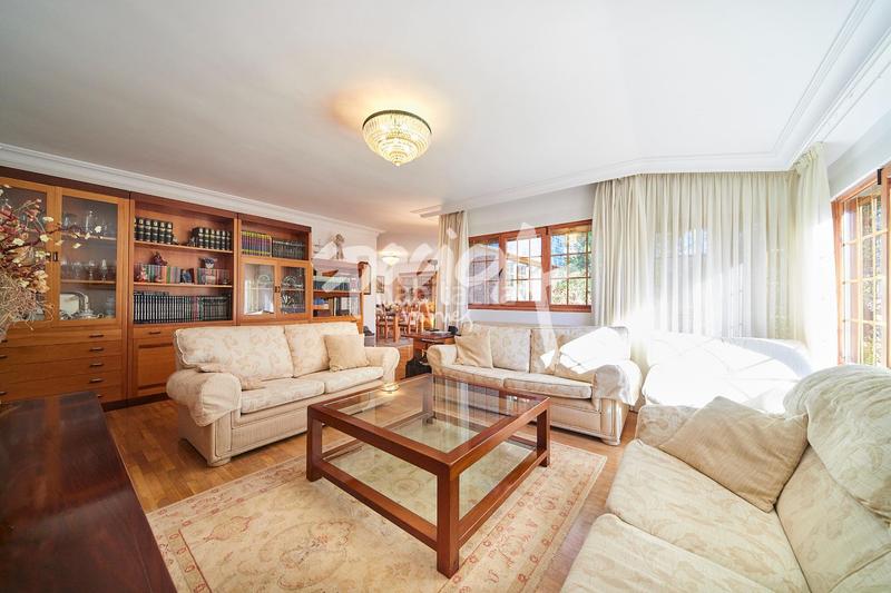 Foto 6529945f-8471-4451-a36d-b1df91f443f6. Xalet amb calefacció aparcament piscina a La Chopera Rozas de Madrid (Las)