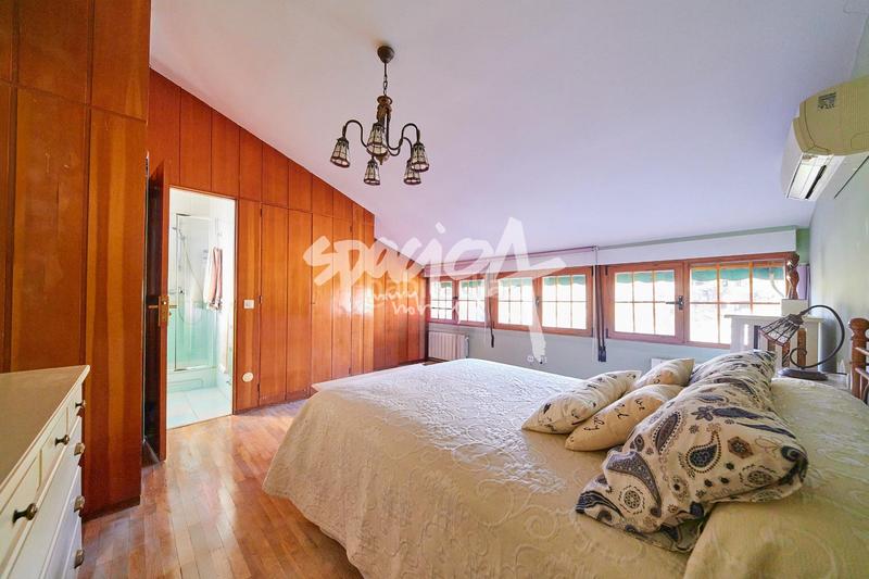 Foto 935963ed-fb8b-4abe-855b-fa7e2460f044. Xalet amb calefacció aparcament piscina a La Chopera Rozas de Madrid (Las)