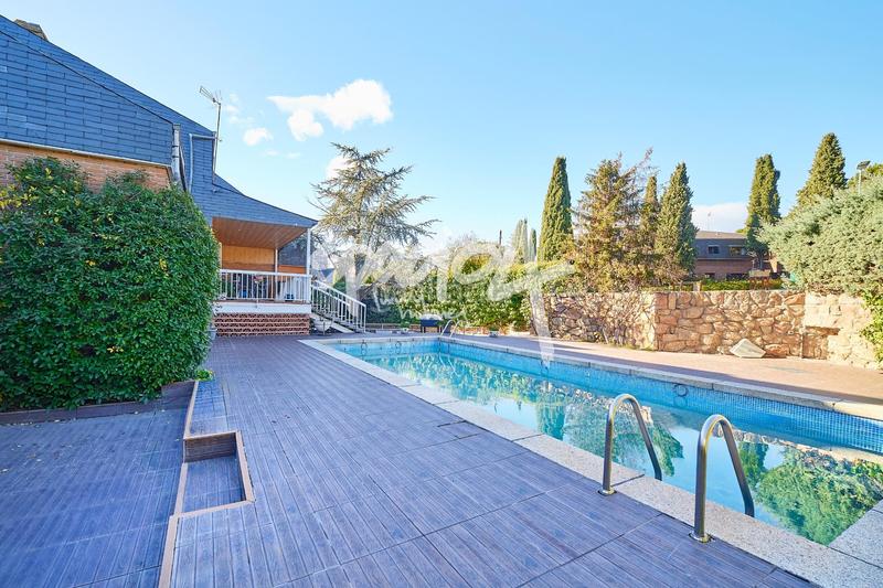 Foto a7aeb884-d94d-47b8-bf5b-87f1d8197211. Xalet amb calefacció aparcament piscina a La Chopera Rozas de Madrid (Las)