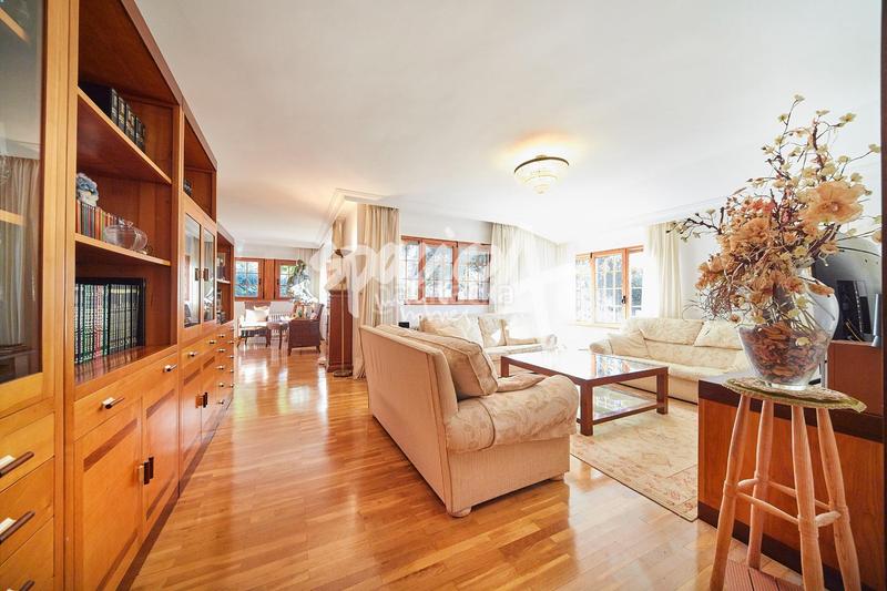 Foto b9da9441-a817-4deb-aeb1-1d7be304a331. Xalet amb calefacció aparcament piscina a La Chopera Rozas de Madrid (Las)