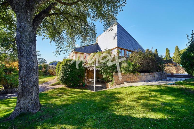 Foto bf562517-9dd9-4109-bd1b-41a9901e249a. Xalet amb calefacció aparcament piscina a La Chopera Rozas de Madrid (Las)