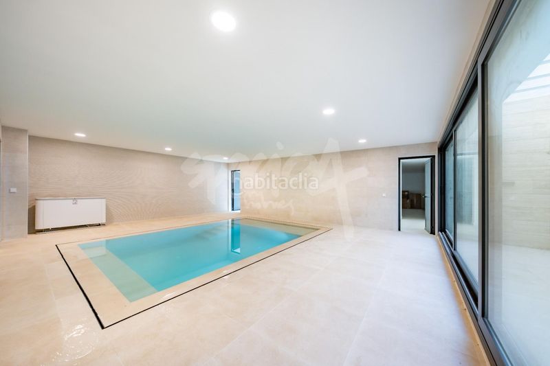 Foto 17294363-9bc2-4dae-ad7a-870b0ce42c47. Xalet amb piscina a Las Lomas Boadilla del Monte