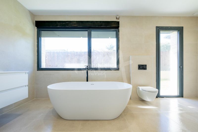 Foto 2e7cdcf3-6a65-4143-b1db-8277080d161b. Xalet amb piscina a Las Lomas Boadilla del Monte