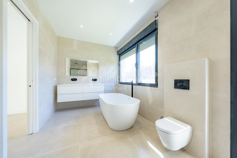 Foto a3c42ddb-c344-4e74-a830-3adfb3f59536. Xalet amb piscina a Las Lomas Boadilla del Monte