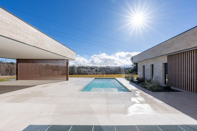 Foto a6485baa-0579-4405-a258-0b1de497d5b5. Xalet amb piscina a Las Lomas Boadilla del Monte