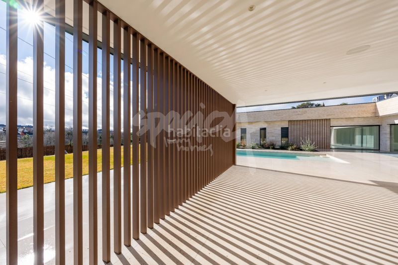 Foto b4357c1e-7f29-4cfc-ab4c-9dc051d486d8. Xalet amb piscina a Las Lomas Boadilla del Monte