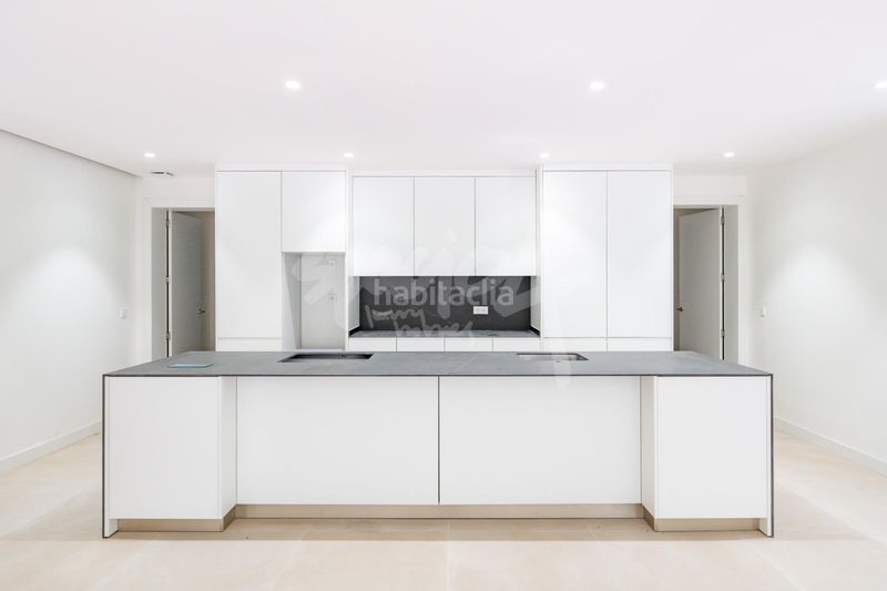 Foto b5e60c4a-9a99-4c64-b40e-5e64743c74fc. Xalet amb piscina a Las Lomas Boadilla del Monte