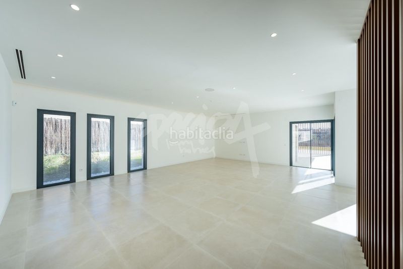 Foto c74efbeb-45c3-47f7-adb6-5885dffd92d2. Xalet amb piscina a Las Lomas Boadilla del Monte