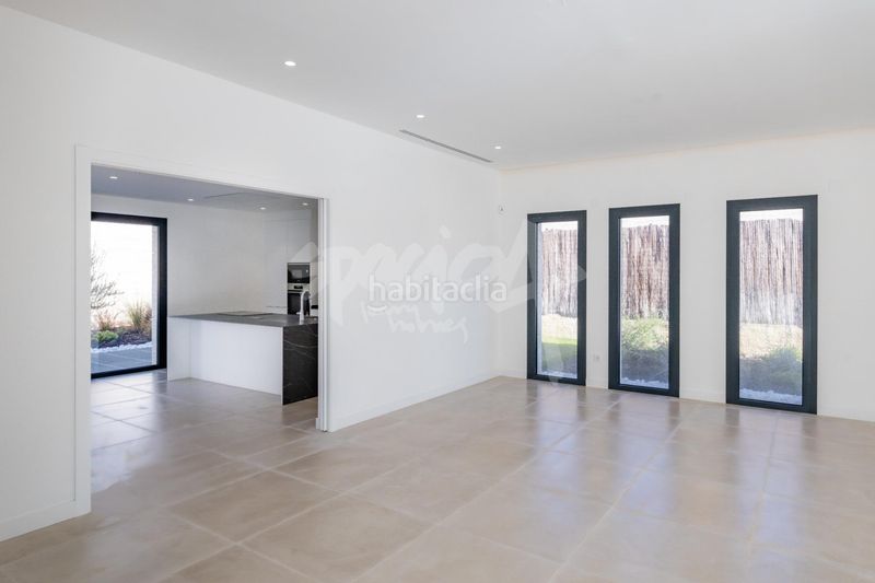 Foto ec99d57d-b03d-4e35-b76a-0428e0794aad. Xalet amb piscina a Las Lomas Boadilla del Monte