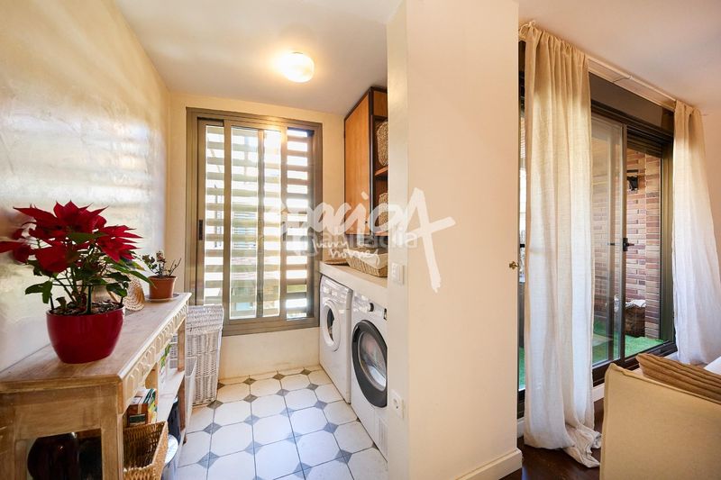 Foto 19b4e6a2-1fb5-4f5b-9d8f-377b4cb9e97c. Pis amb calefacció aparcament piscina a El Pinar-Punta Galea Rozas de Madrid (Las)