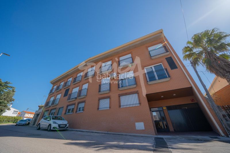 Foto a67e3b98-9b8e-49fa-bba6-51ed6a5aa5f2. Etagenwohnung mit heizung parking in Méntrida
