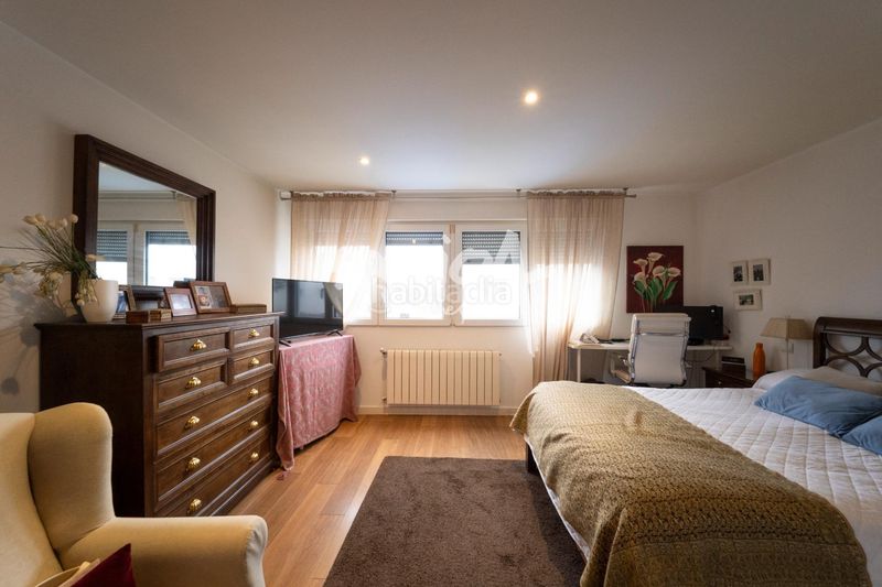 Foto 07ac02fc-052b-41ad-9753-69dfc817d9c9. Casa aparellada amb calefacció aparcament piscina a Rozas de Madrid (Las)