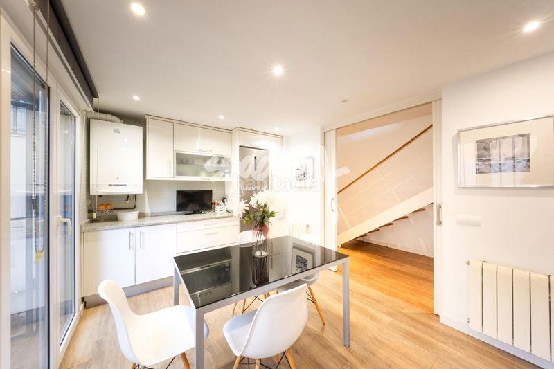 Foto 2fe1c3d0-e2f4-4e8f-b5a3-293934b7267f. Casa aparellada amb calefacció aparcament piscina a Rozas de Madrid (Las)