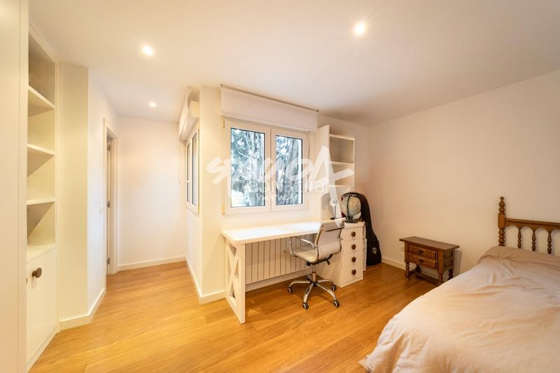 Foto 553e1154-5dbc-4253-8f07-8d59d73facac. Casa aparellada amb calefacció aparcament piscina a Rozas de Madrid (Las)