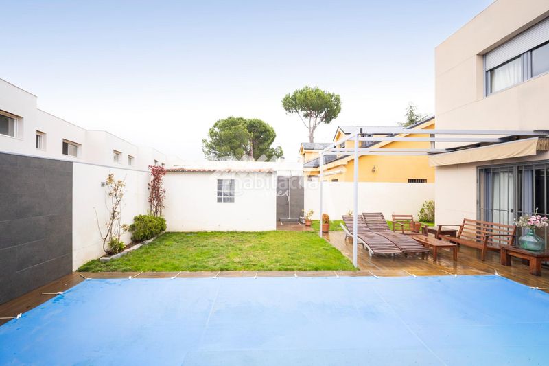 Foto c099db76-5a68-4754-adfc-52a05bde4bf1. Casa aparellada amb calefacció aparcament piscina a Rozas de Madrid (Las)