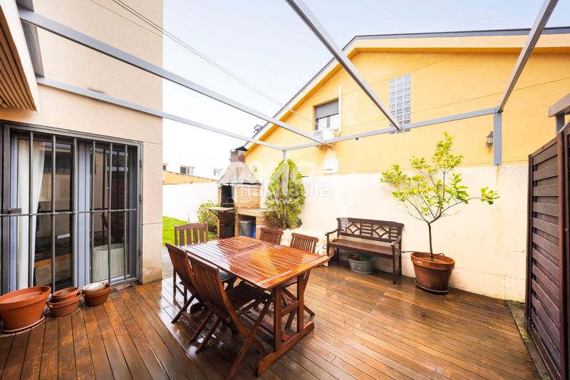 Foto c9f1ee27-9255-4a2d-9de2-af734f7c31df. Casa aparellada amb calefacció aparcament piscina a Rozas de Madrid (Las)