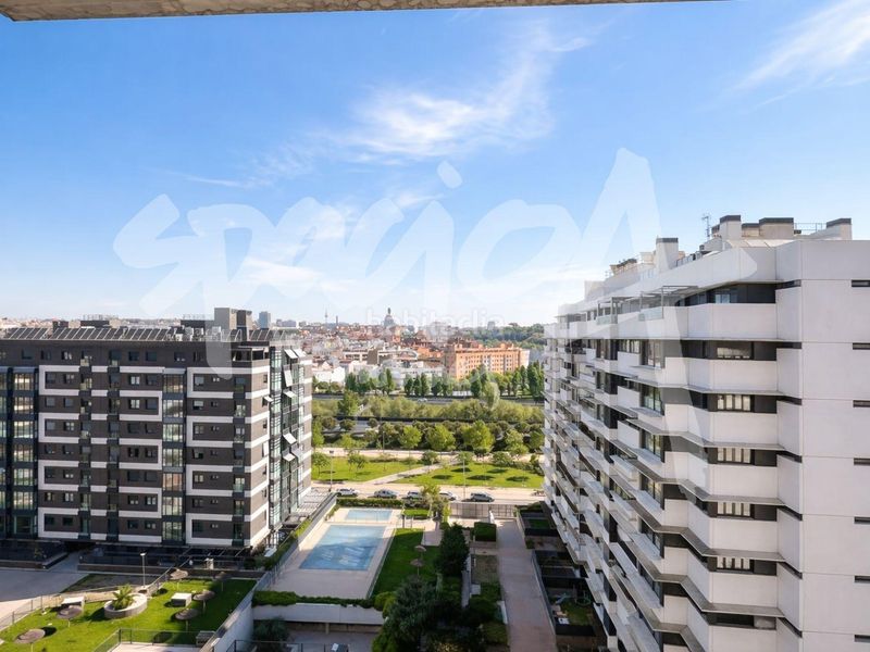 Foto fcc12589-17e1-4972-b7c4-74da62151779. Pis amb aparcament piscina a Almendrales Madrid