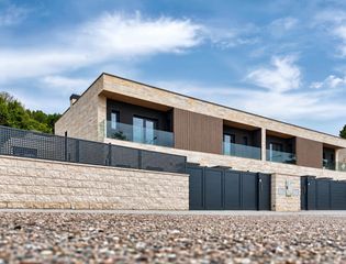 Casa bifamiliare in Calle illa de ons-san salvador 0. Obra nueva en venta en a caeira, poio, pontevedra