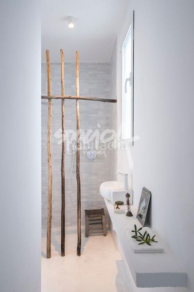 Foto 7ad94632-c5ea-48ef-b771-aad0ecc7e7d3. Xalet amb piscina a Marbesa Marbella