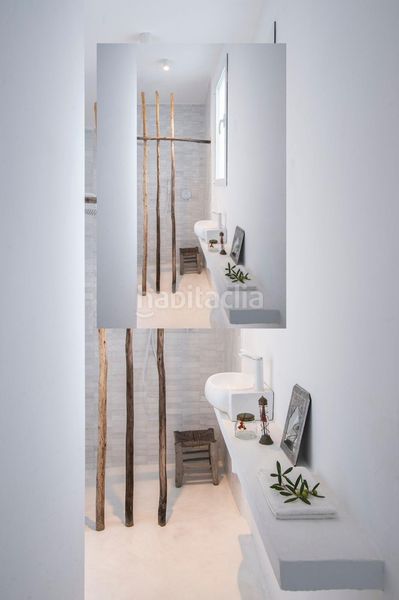 Foto b93a2044-8abc-4c58-8277-fef5051c0edd. Xalet amb piscina a Marbesa Marbella