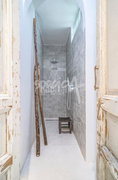 Foto d727e120-5b17-42cf-bc54-e840b39b5bbf. Xalet amb piscina a Marbesa Marbella