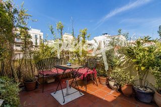Àtic  Calle pelayo. Ático exterior con terraza en chuecajusticia  5 habitaciones y g