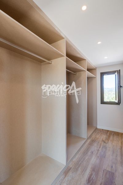 Foto 818cb52a-fdba-488e-a36d-6c531e22b73a. Casa aparellada amb calefacció aparcament piscina a Miraflores de la Sierra