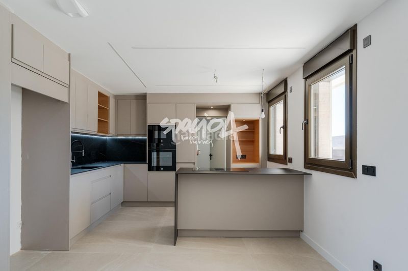 Foto d15a297a-a36b-44a6-acc1-03e5029e3a85. Casa aparellada amb calefacció aparcament piscina a Miraflores de la Sierra