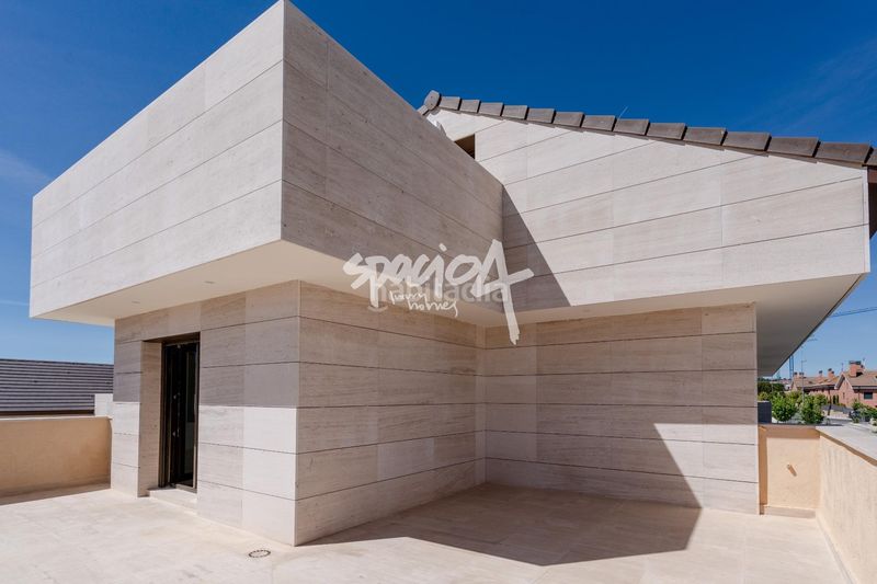 Foto dab3a167-13bb-4127-8291-62675a29f2ce. Casa aparellada amb calefacció aparcament piscina a Miraflores de la Sierra